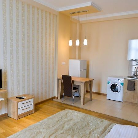Happy Stay Hotel Кутаїсі Екстер'єр фото