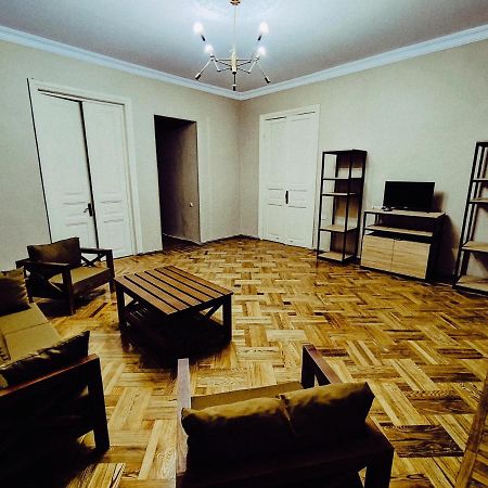 Happy Stay Hotel Кутаїсі Екстер'єр фото