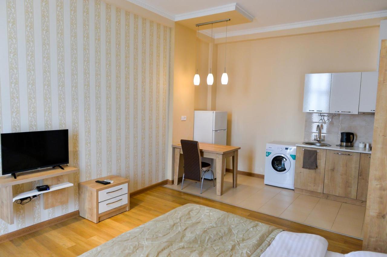 Happy Stay Hotel Кутаїсі Екстер'єр фото