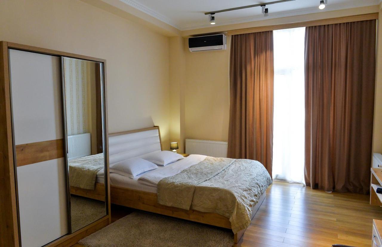 Happy Stay Hotel Кутаїсі Екстер'єр фото