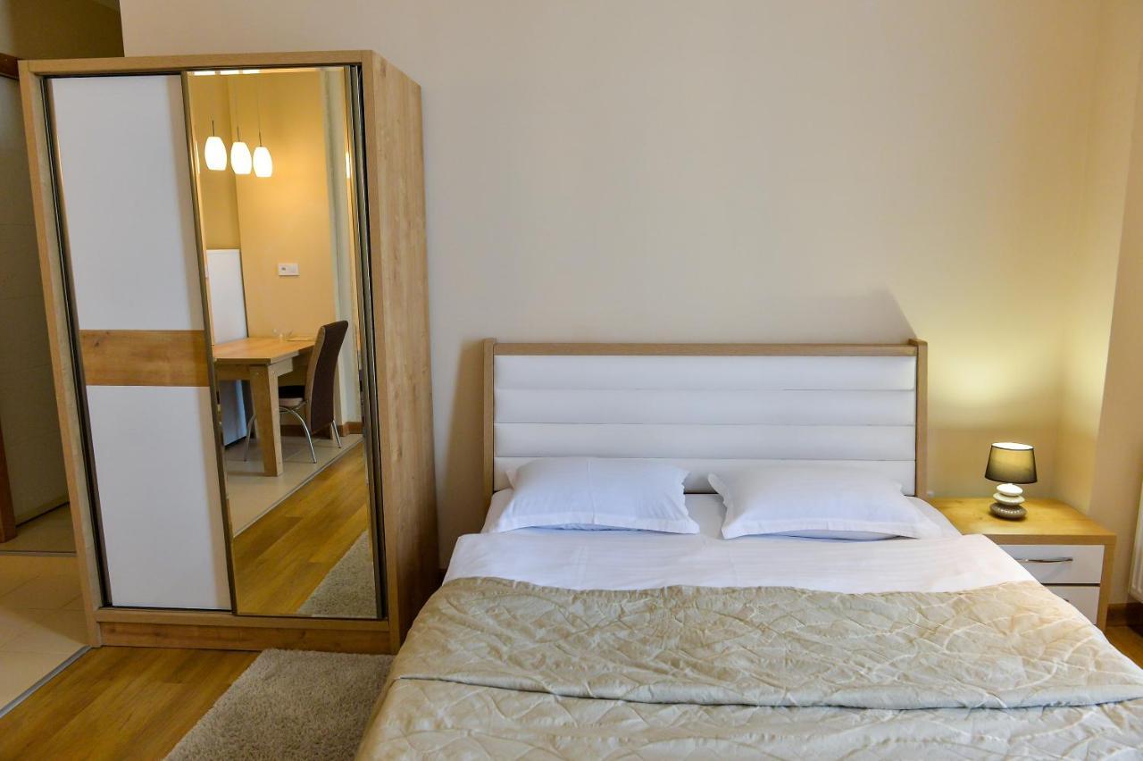 Happy Stay Hotel Кутаїсі Екстер'єр фото