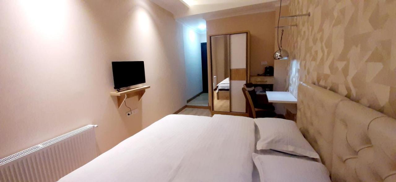 Happy Stay Hotel Кутаїсі Екстер'єр фото