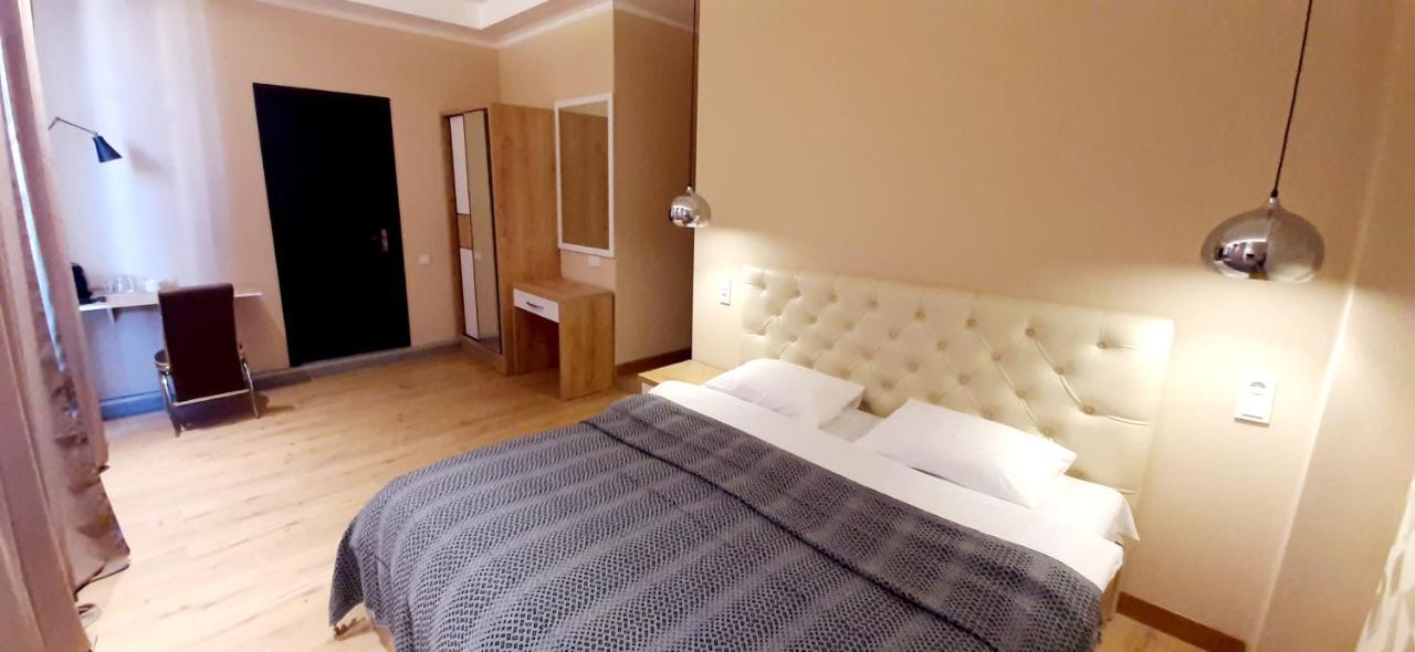 Happy Stay Hotel Кутаїсі Екстер'єр фото