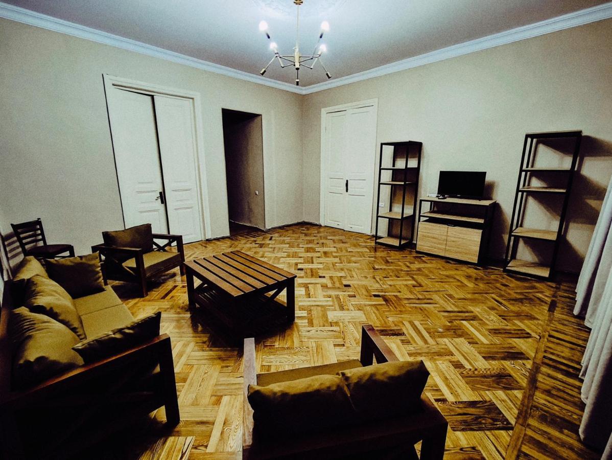 Happy Stay Hotel Кутаїсі Екстер'єр фото