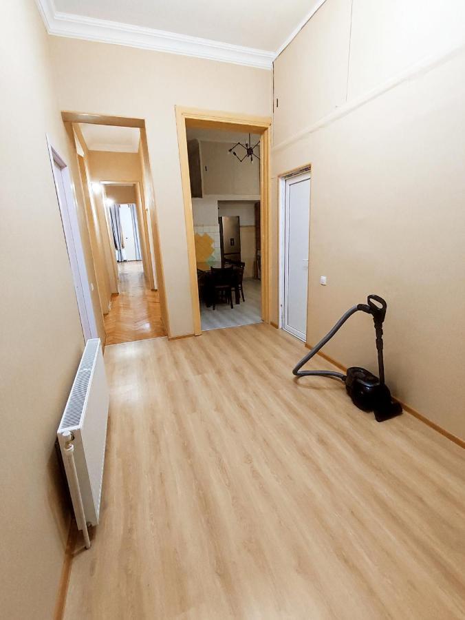 Happy Stay Hotel Кутаїсі Екстер'єр фото