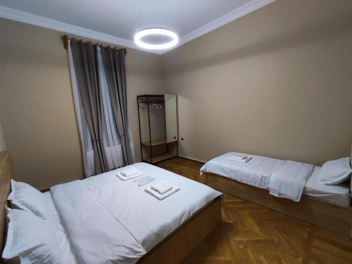 Happy Stay Hotel Кутаїсі Екстер'єр фото