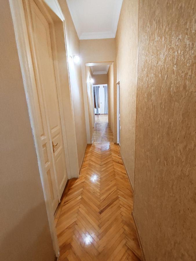 Happy Stay Hotel Кутаїсі Екстер'єр фото